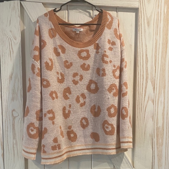 ANDREE BY UNIT Cream and Tan Leopard Sweater - Picture 2 of 3